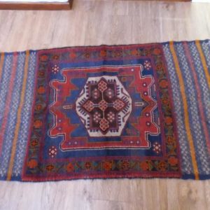 Persian Style Carpet - 146 x 84cm (second hand)