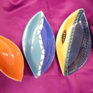 Mini Oval Plates x 3