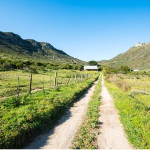 2 nights midweek for 2 (self-catering) - Paardeberg Mountain