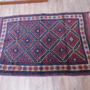 Persian Style Rug - Second Hand - 1.35 x 850